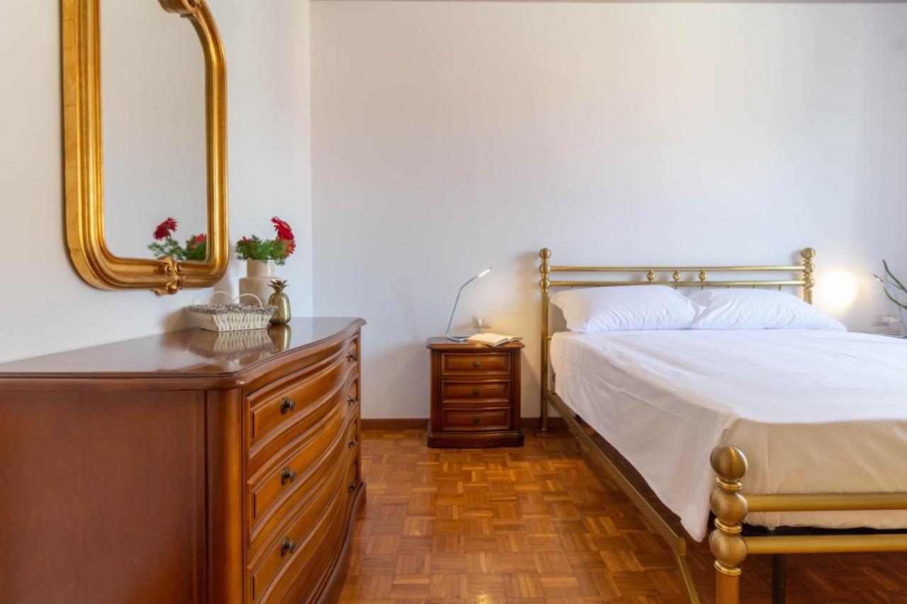 Mamma Ciccia Holiday Home - Casa Imperia Mandello del Lario Buitenkant foto