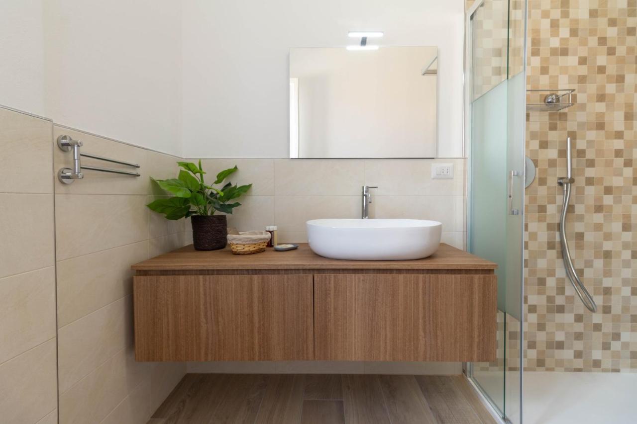 Mamma Ciccia Holiday Home - Casa Imperia Mandello del Lario Buitenkant foto